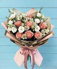 Букет цветов из:  Розы, Альстромерии и Лизиантусы в Шале