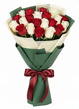 Букет Микс из красных и белых роз #REPLACE_PRED# Шале