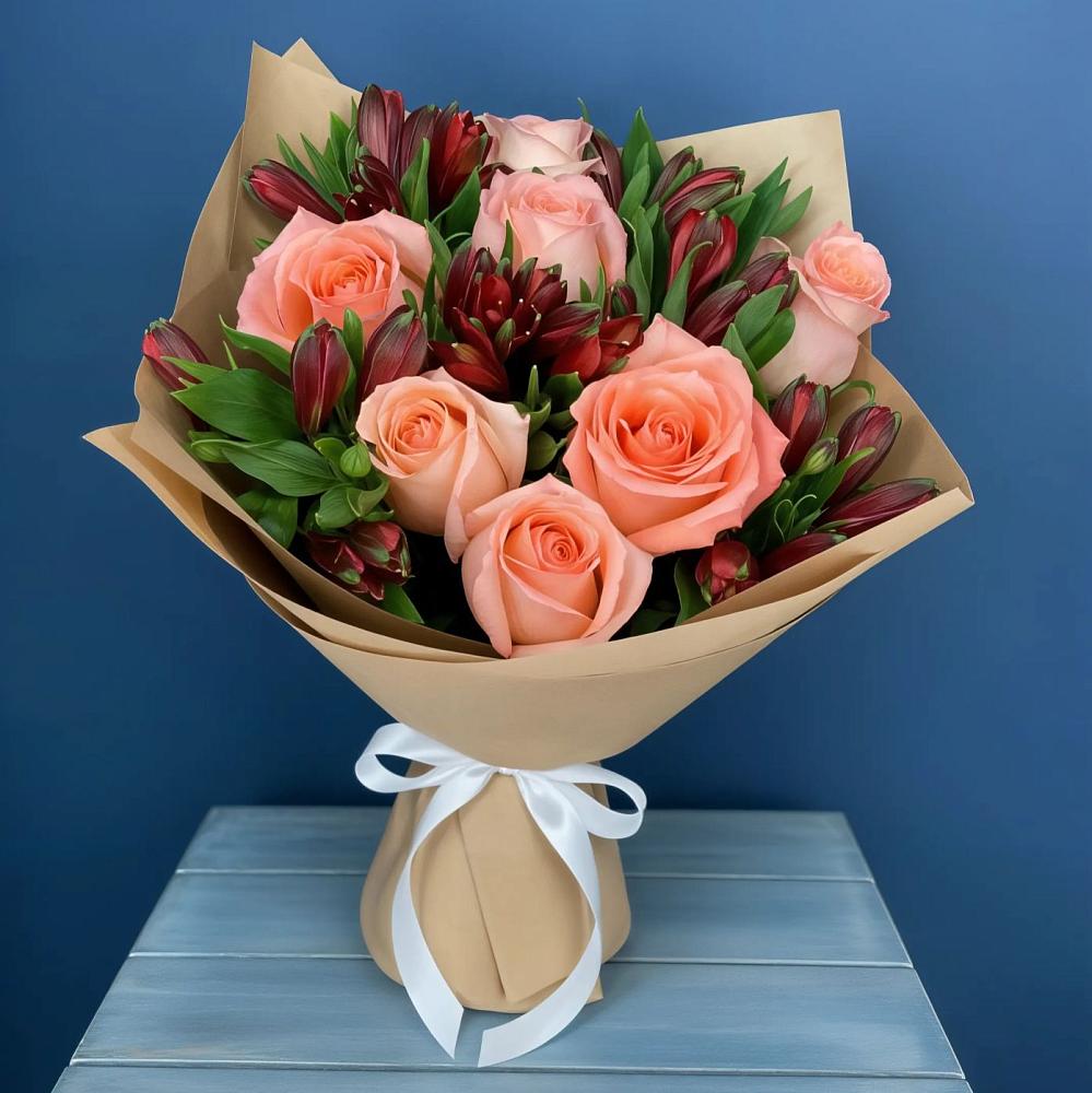 Букет цветов из: Розы и Альстромерии в Шале