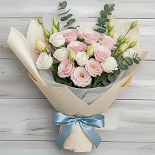 Букет цветов из:  Лизиантусы в Шале