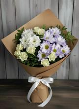 Букет цветов из:  Хризантемы и Розы в Шале