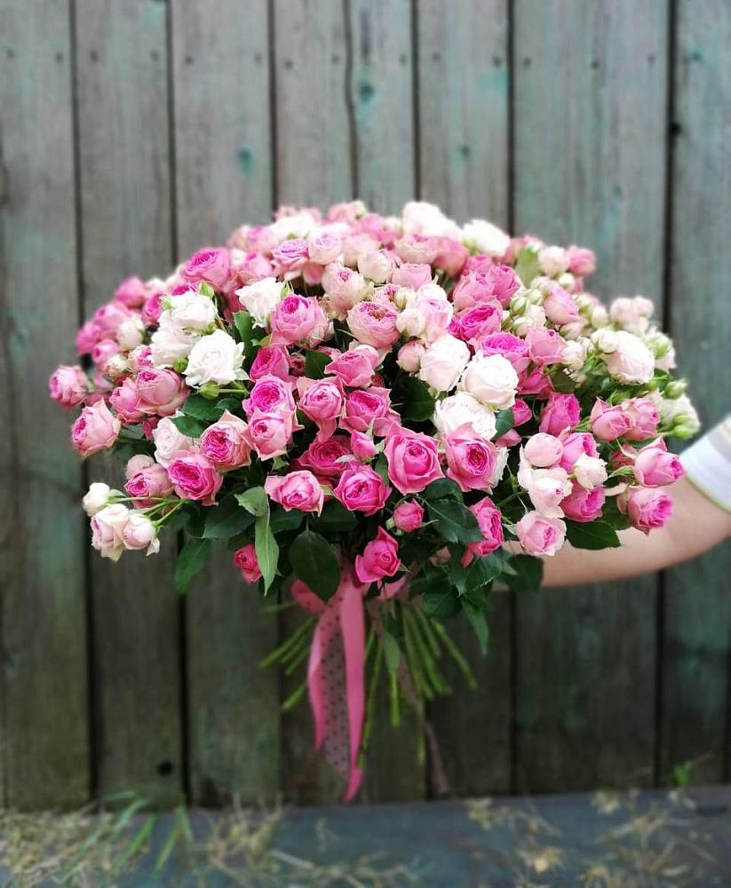 Букет Розовые кустовые розы Натали и Лав Лидия в Шале