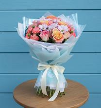 Букет цветов из:  Хризантемы и Розы в Шале