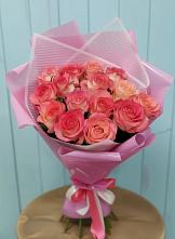 Букет 15 Розовых роз Равель в Шале