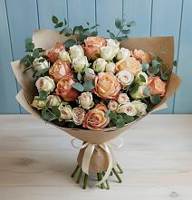 Букет цветов из:  Альстромерии и Розы #REPLACE_PRED# Шале