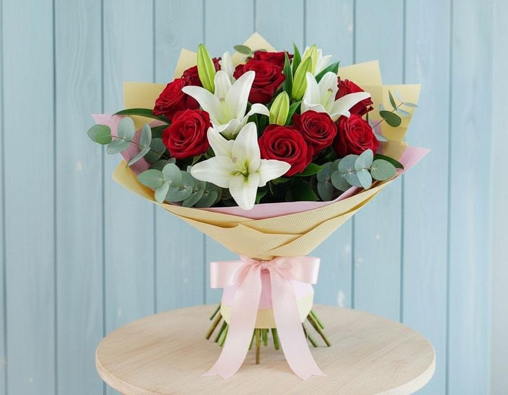 Букет цветов из: Лилии и Розы в Шале